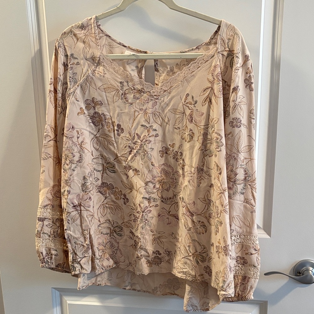 Maurice’s Floral Cream and Purple Women's Top